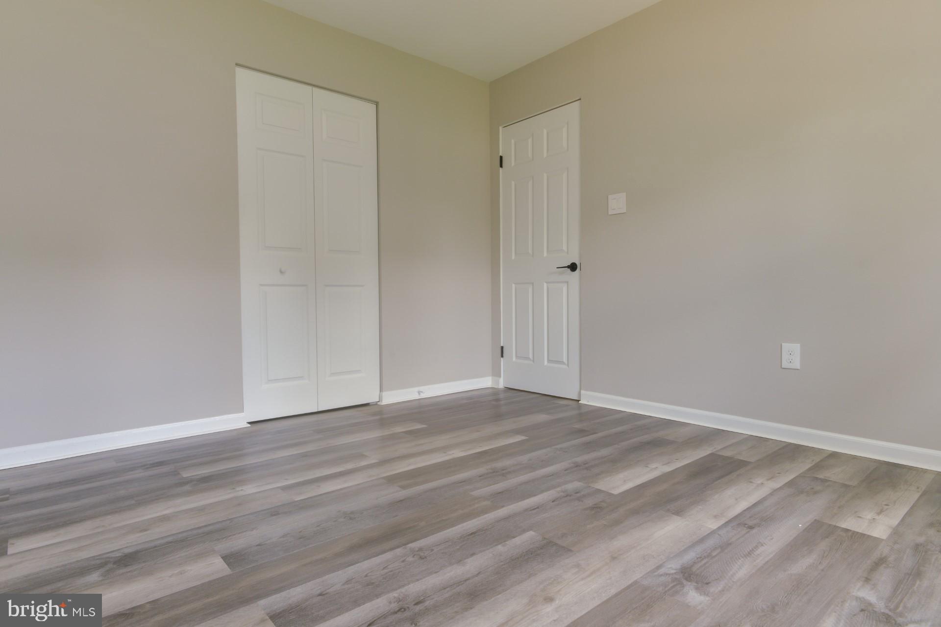 806 West Poplar Road Sterling, VA 20164 - Photo 14 of 33 Gallery Image 14