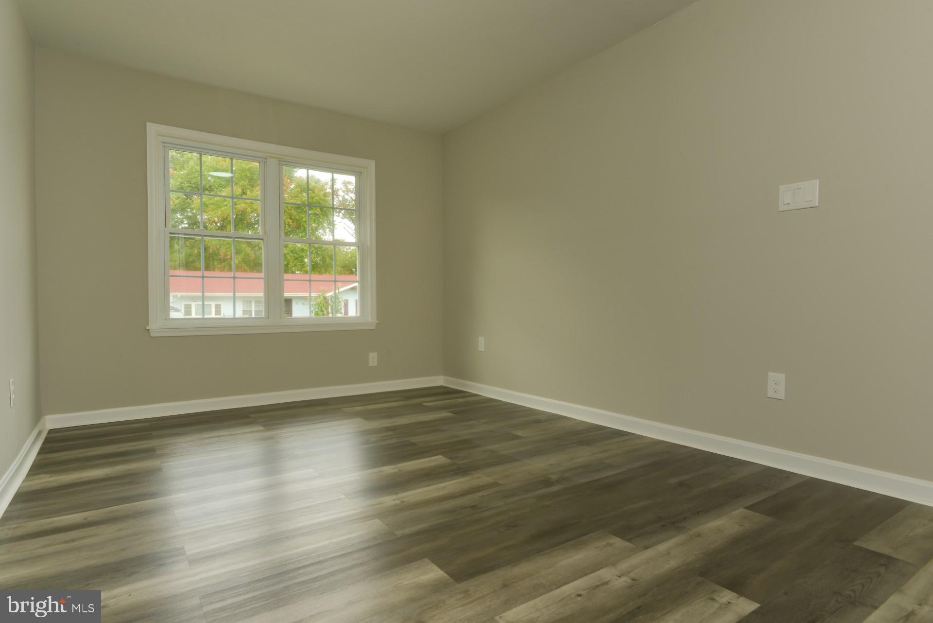 806 West Poplar Road Sterling, VA 20164 - Photo 25 of 33 Gallery Image 25