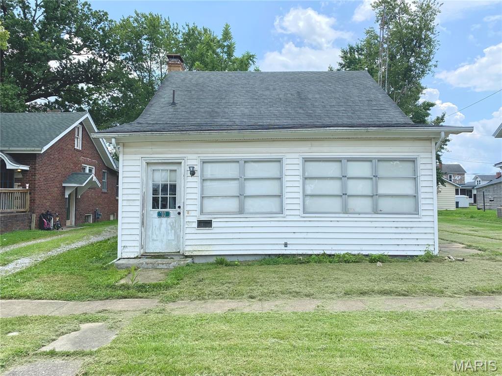 1038 George Street Chester, IL 62233 - Photo 1 of 18 Gallery Image 1