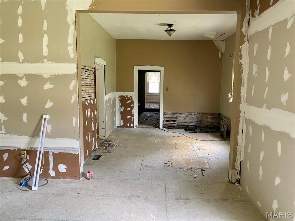 1038 George Street Chester, IL 62233 - Photo 2 of 18 Gallery Image 2
