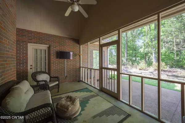 $355,000 | 5 Brentmeade Drive, Jackson, TN 38305