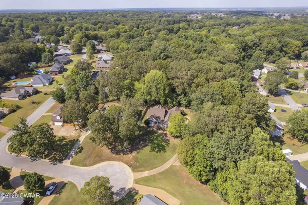 $355,000 | 5 Brentmeade Drive, Jackson, TN 38305