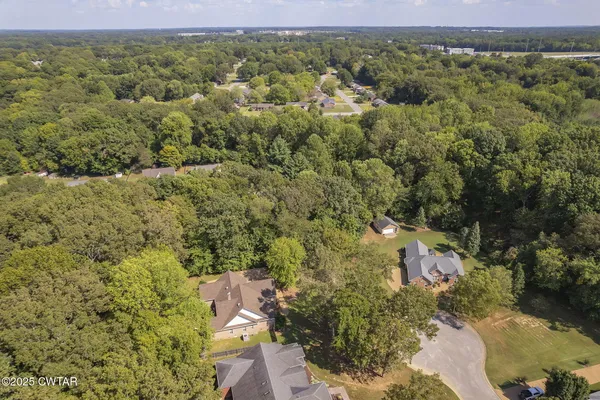 $355,000 | 5 Brentmeade Drive, Jackson, TN 38305
