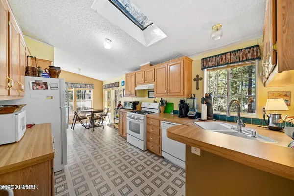 $370,000 | 3622 Bear Trail, Lakeside, AZ 85929