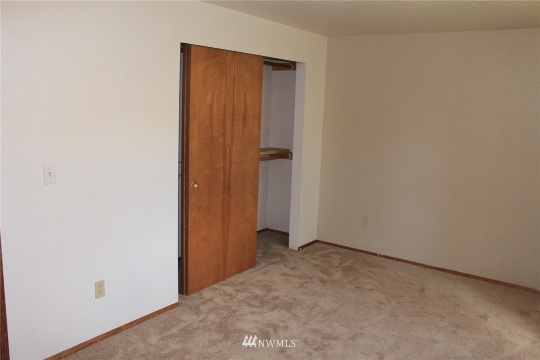 5906 Danials Loop Southeast Lacey, WA 98513 - Photo 14 of 19 Gallery Image 14