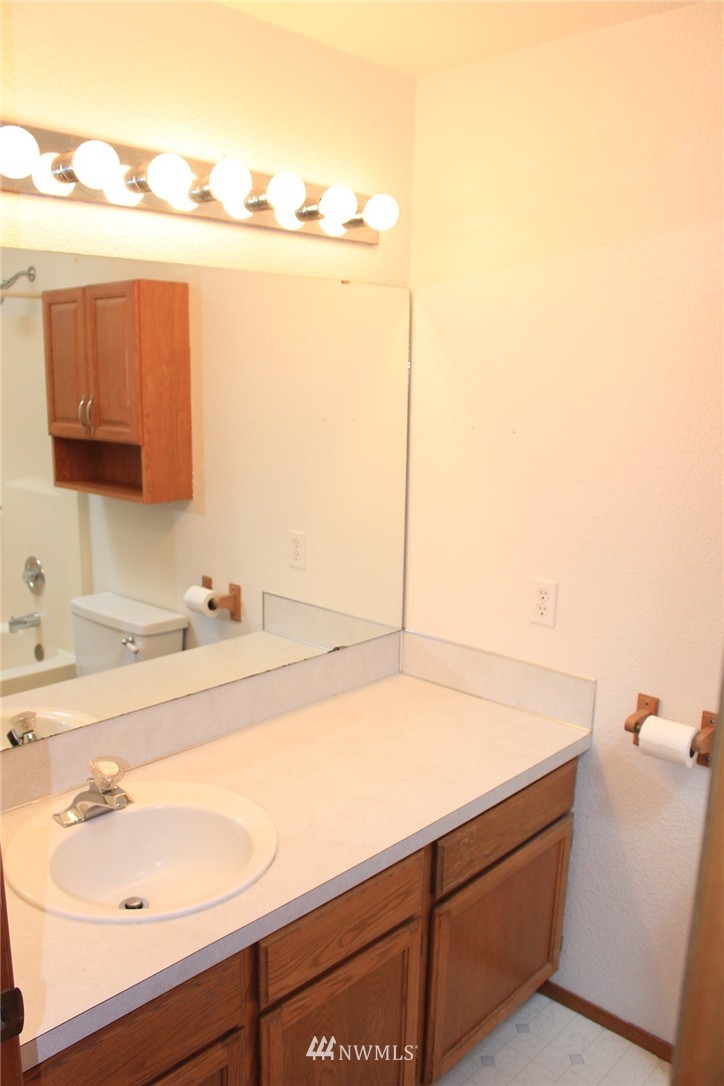 5906 Danials Loop Southeast Lacey, WA 98513 - Photo 16 of 19 Gallery Image 16