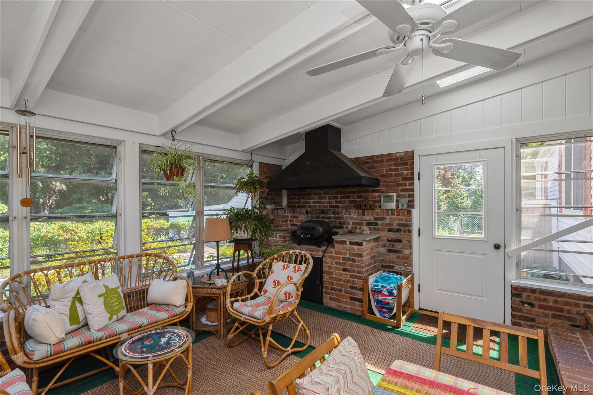 199 North Country Road Port Jefferson, NY 11777 - Photo 26 of 42