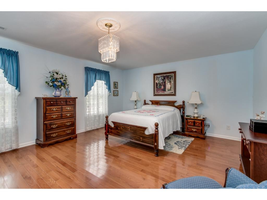 1725 Cooks Valley Road Kingsport, TN 37664 - Photo 25 of 35 Photo 26