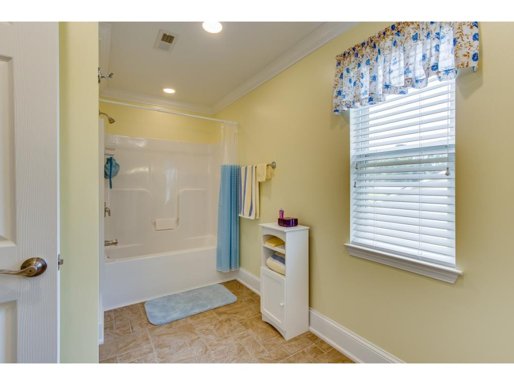 1725 Cooks Valley Road Kingsport, TN 37664 - Photo 30 of 35 Photo 31