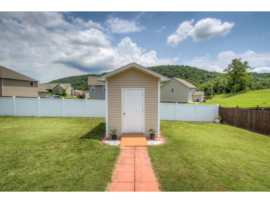 1725 Cooks Valley Road Kingsport, TN 37664 - Photo 32 of 35 Photo 33