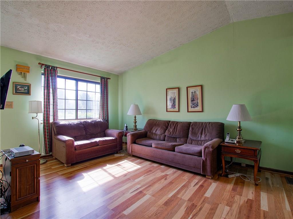 7614 5 Points Road Indianapolis, IN 46259 - Photo 5 of 31 Gallery Image 5
