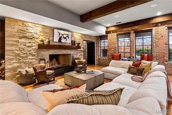 $3,150,000 | Undisclosed Address, St. Louis, MO 63108