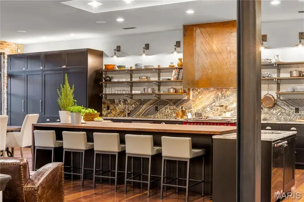 $3,150,000 | Undisclosed Address, St. Louis, MO 63108