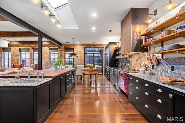 $3,150,000 | Undisclosed Address, St. Louis, MO 63108