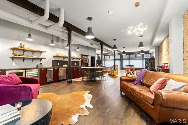 $3,150,000 | Undisclosed Address, St. Louis, MO 63108