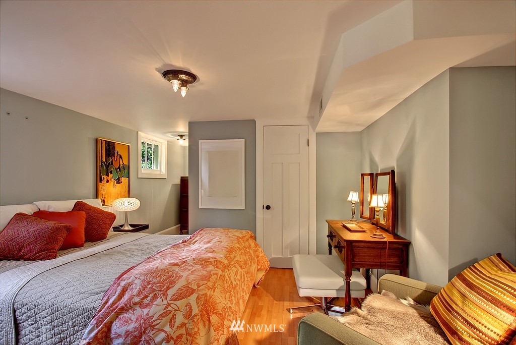 5622 Keystone Place North Seattle, WA 98103 - Photo 14 of 15 Gallery Image 14