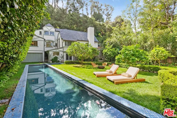 $7,775,000 | 20 Latimer Road, Santa Monica, CA 90402