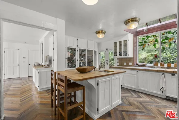 $7,775,000 | 20 Latimer Road, Santa Monica, CA 90402