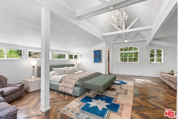 $7,775,000 | 20 Latimer Road, Santa Monica, CA 90402