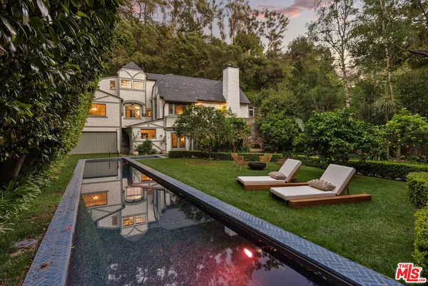 $7,775,000 | 20 Latimer Road, Santa Monica, CA 90402