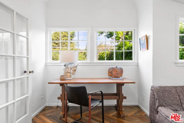 $7,775,000 | 20 Latimer Road, Santa Monica, CA 90402