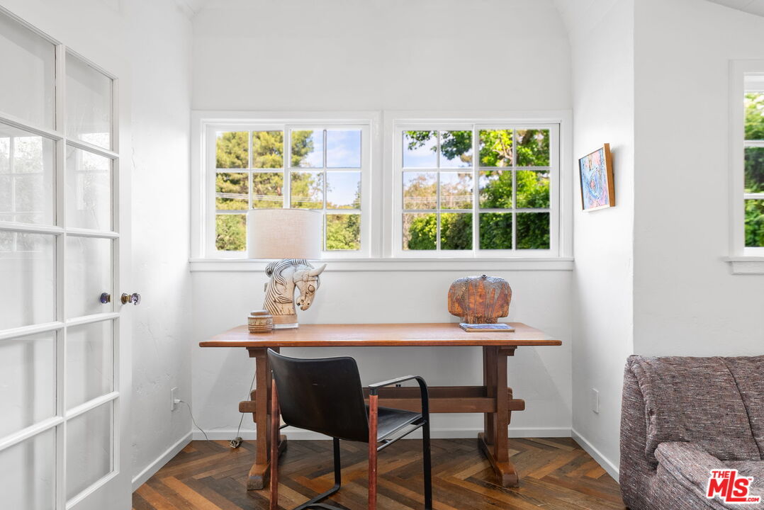 20 Latimer Road Santa Monica, CA 90402 - Photo 21 of 50