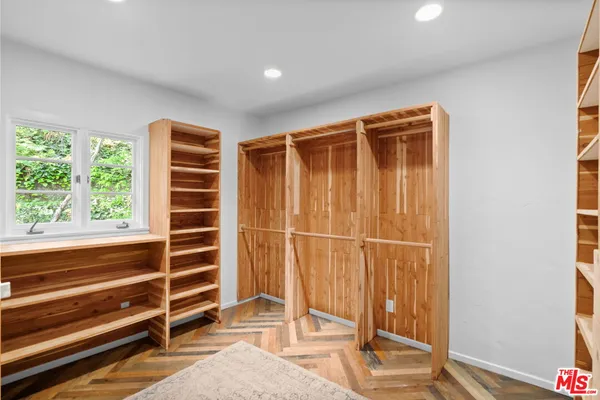 $7,775,000 | 20 Latimer Road, Santa Monica, CA 90402