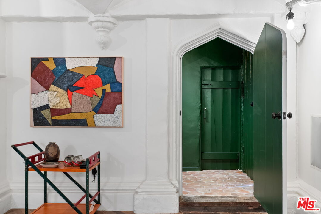 20 Latimer Road Santa Monica, CA 90402 - Photo 36 of 50