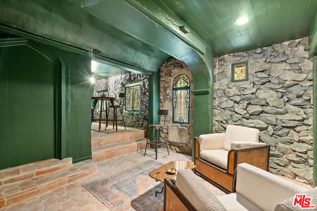 20 Latimer Road Santa Monica, CA 90402 - Photo 37 of 50