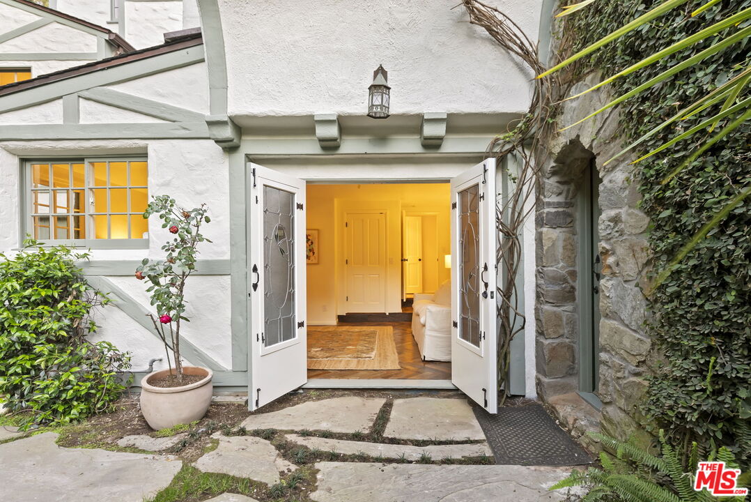 20 Latimer Road Santa Monica, CA 90402 - Photo 38 of 50