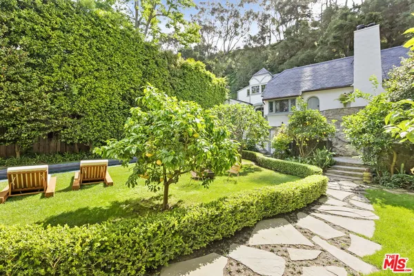 $7,775,000 | 20 Latimer Road, Santa Monica, CA 90402