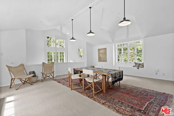 $7,775,000 | 20 Latimer Road, Santa Monica, CA 90402