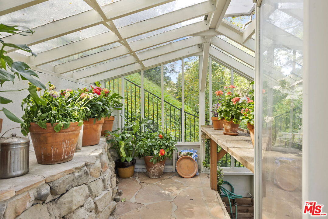 20 Latimer Road Santa Monica, CA 90402 - Photo 46 of 50