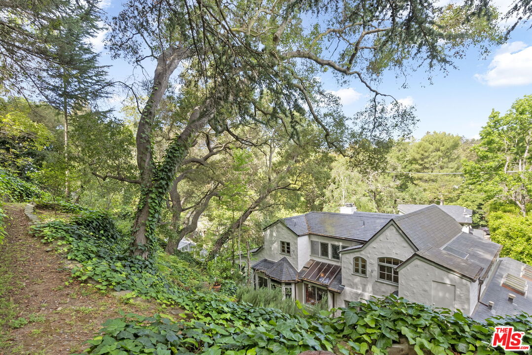 20 Latimer Road Santa Monica, CA 90402 - Photo 47 of 50