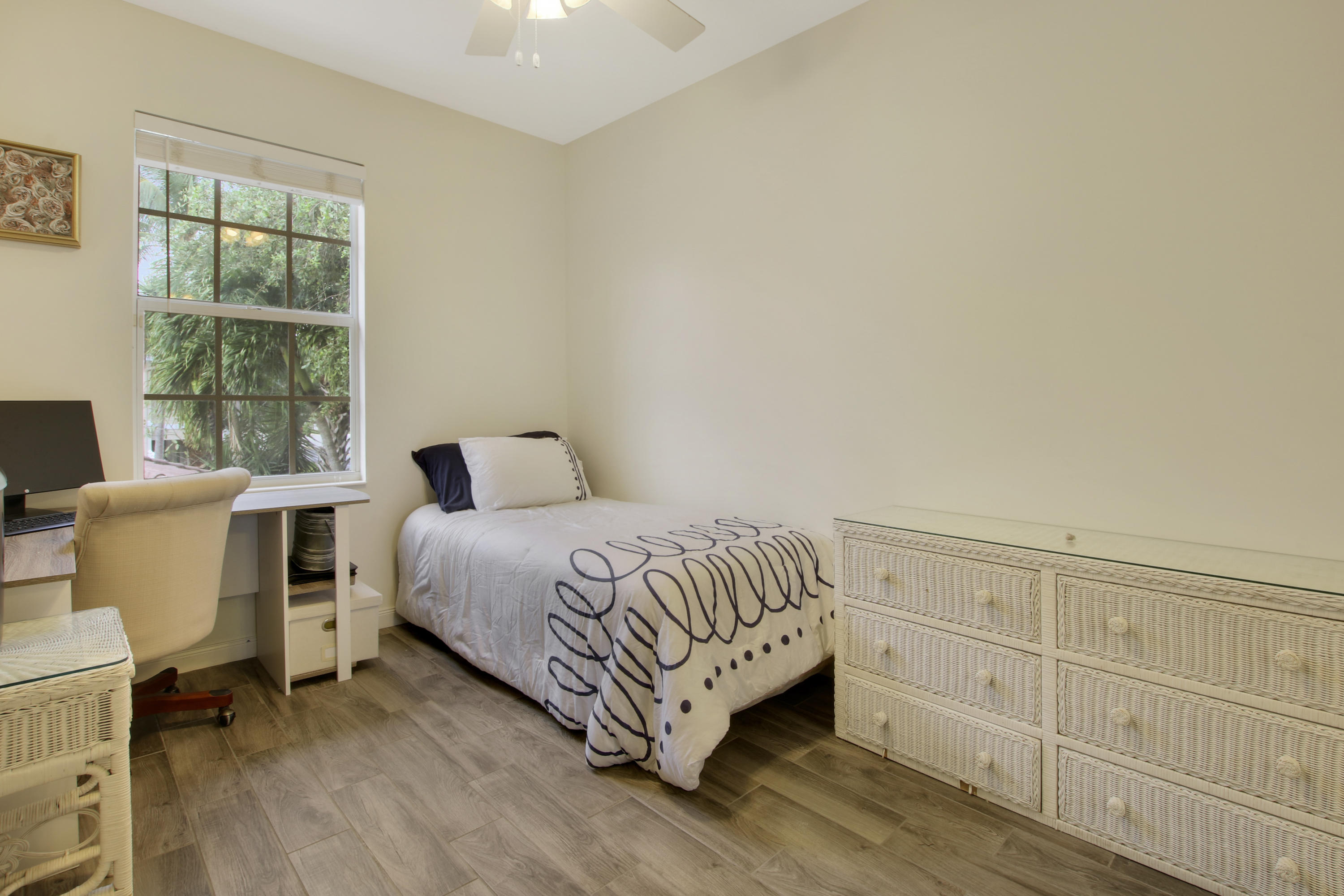 1603 Frederick Small Road Jupiter, FL 33458 - Photo 22 of 36 Guest Room