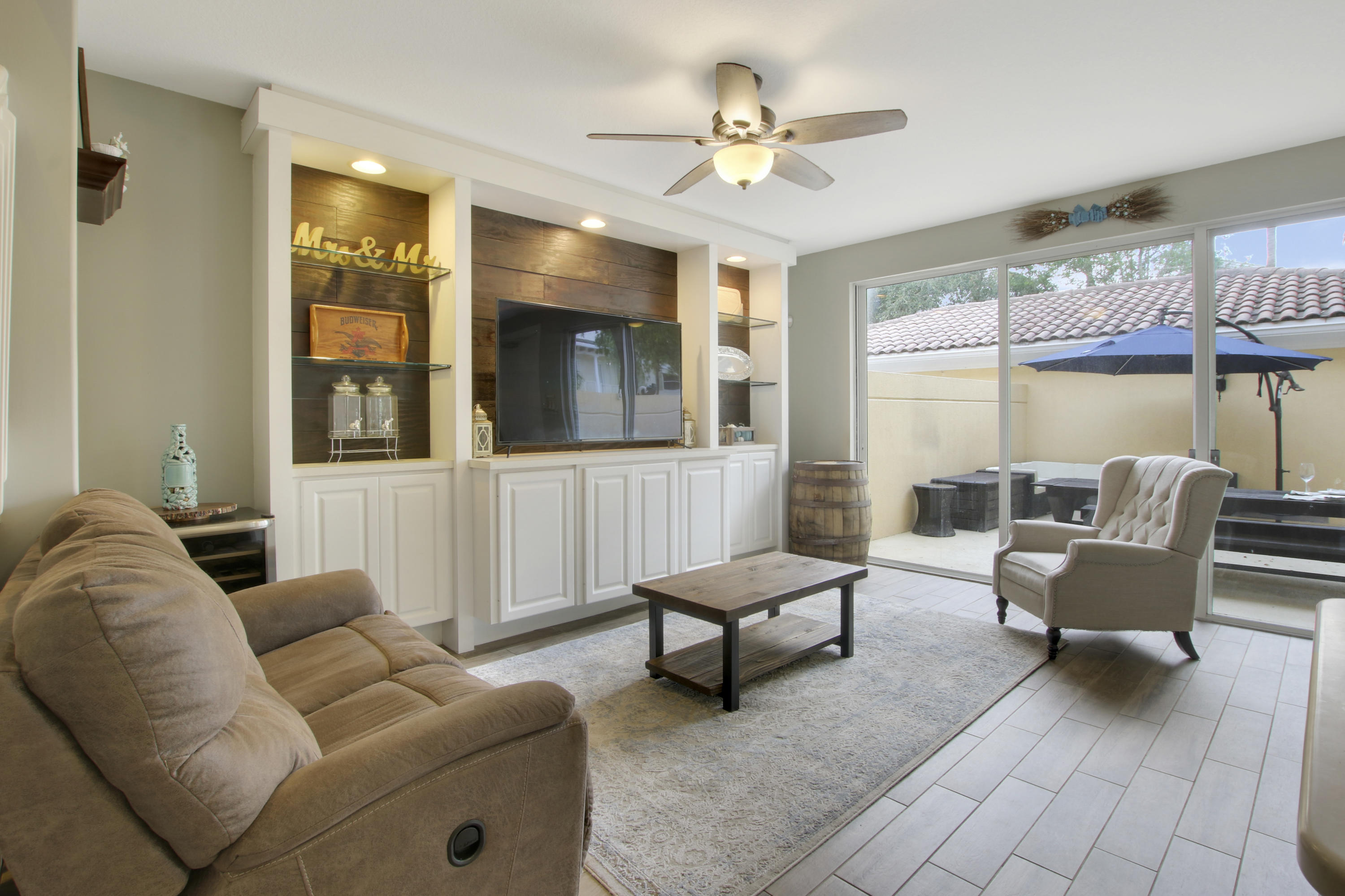 1603 Frederick Small Road Jupiter, FL 33458 - Photo 6 of 36 Living Room