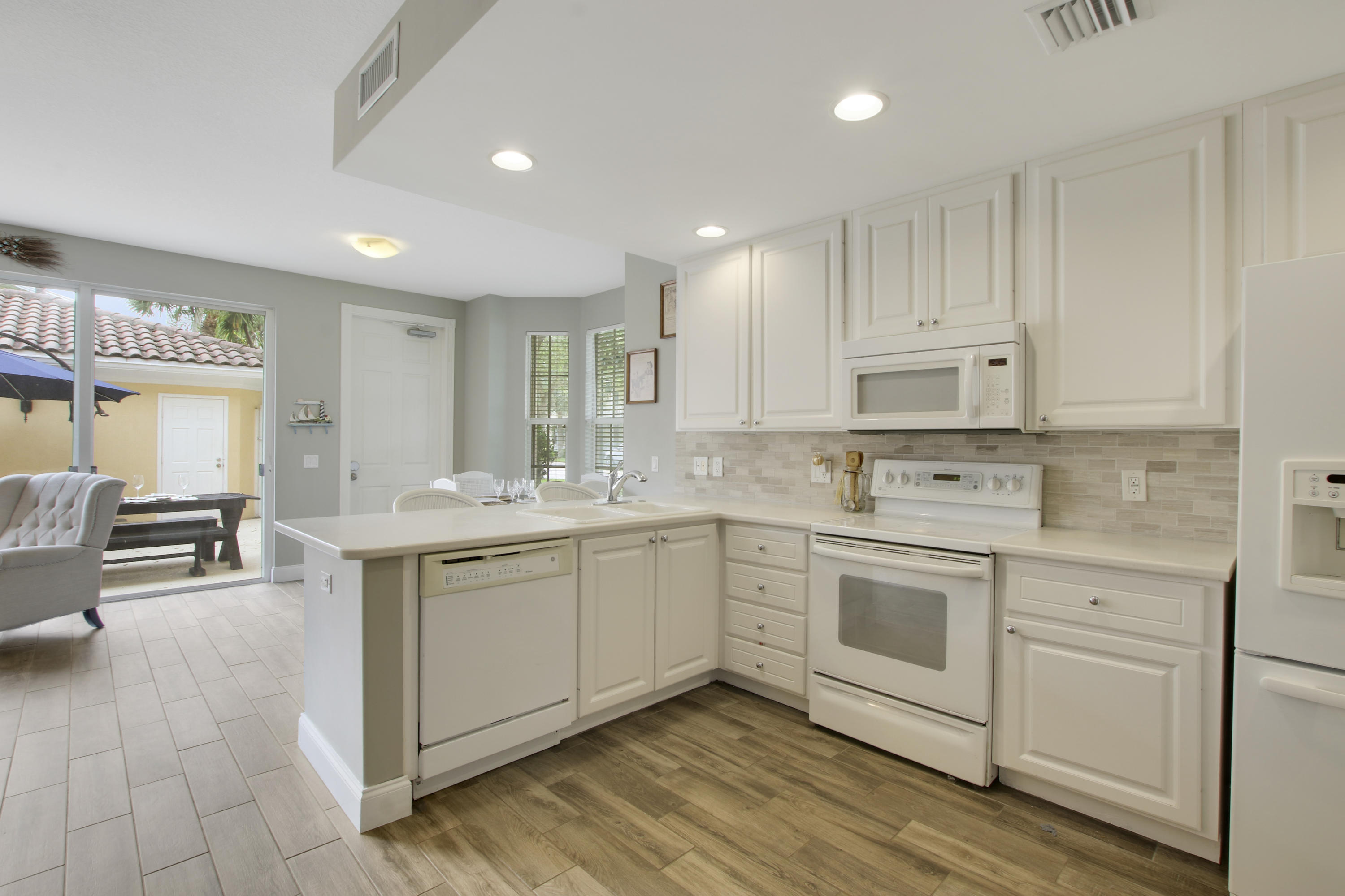 1603 Frederick Small Road Jupiter, FL 33458 - Photo 10 of 36 Kitchen
