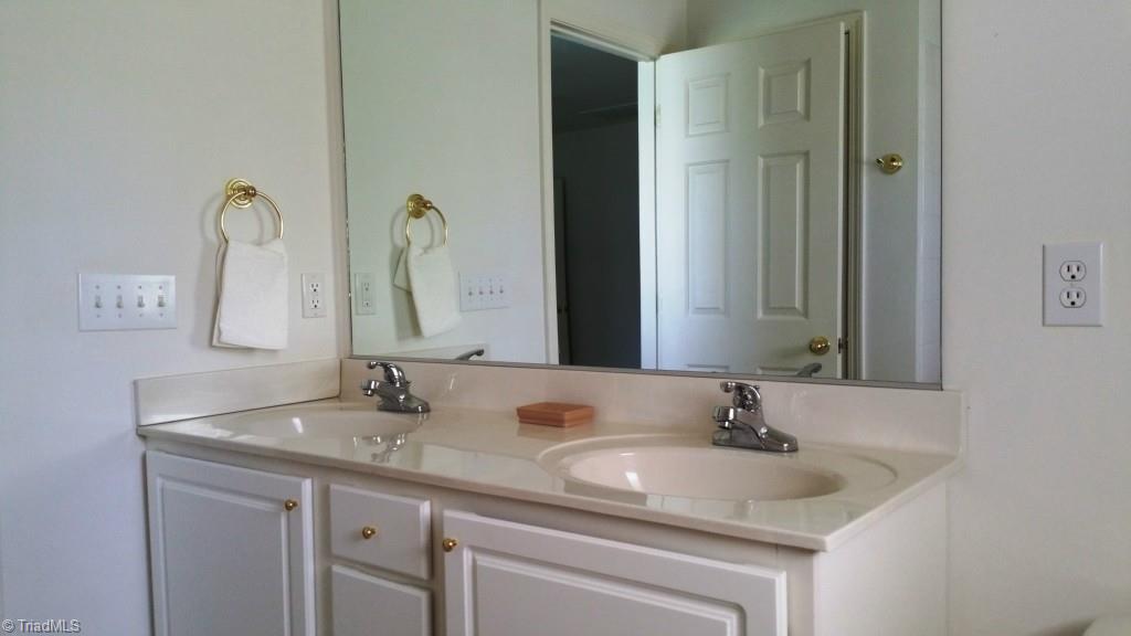 8793 Circle Drive Rural Hall, NC 27045 - Photo 12 of 15 Gallery Image 12