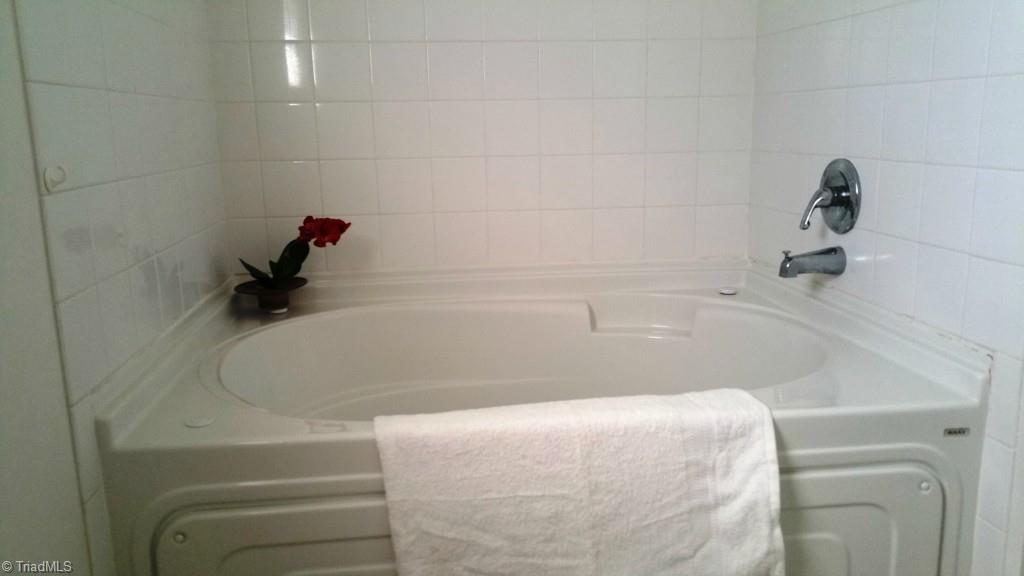 8793 Circle Drive Rural Hall, NC 27045 - Photo 13 of 15 Jetted tub in Master Bathroom
