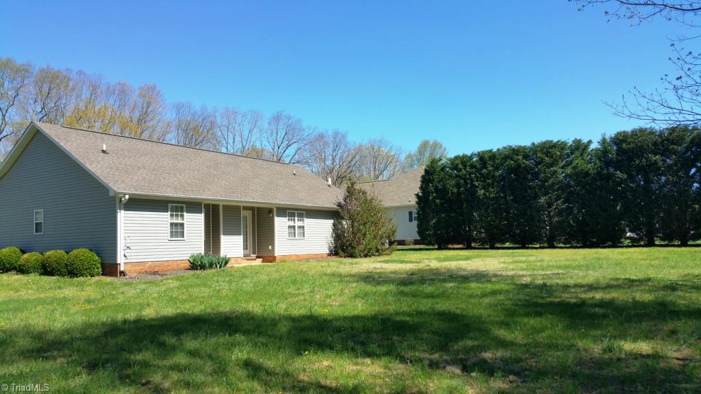 8793 Circle Drive Rural Hall, NC 27045 - Photo 3 of 15 Gallery Image 3