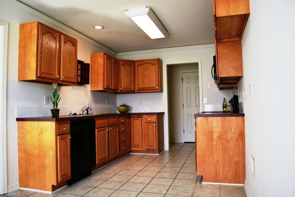 8793 Circle Drive Rural Hall, NC 27045 - Photo 9 of 15 Kitchen