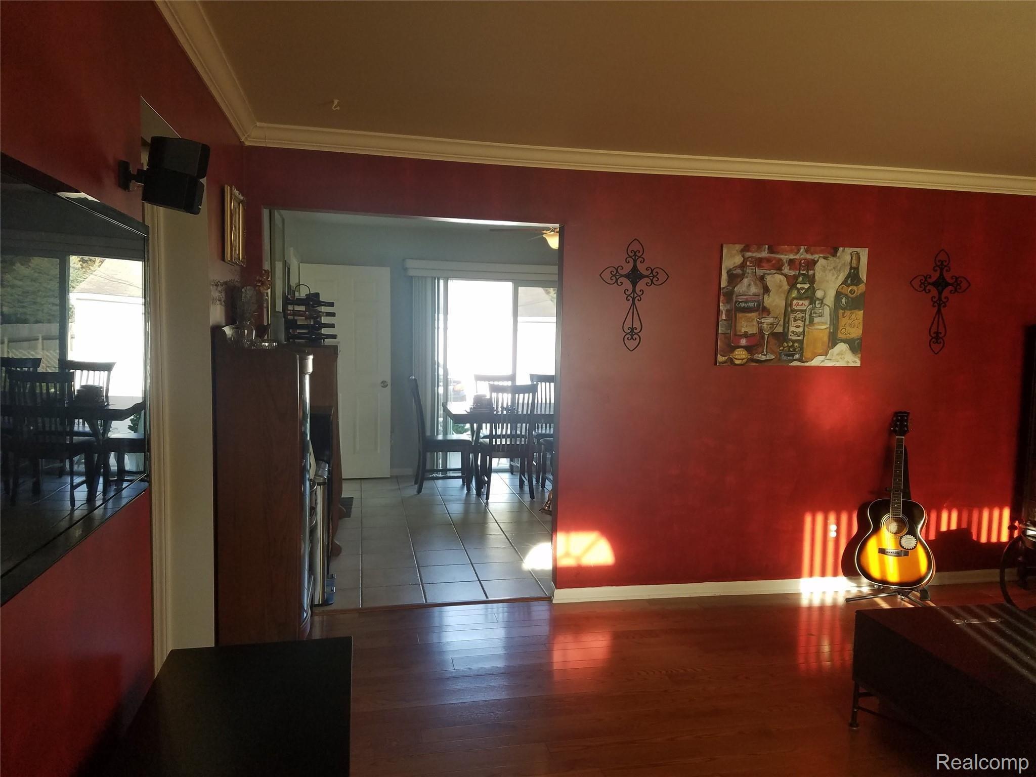 2715 Longview Avenue Rochester, MI 48307 - Photo 17 of 35 20190522_190521.jpg