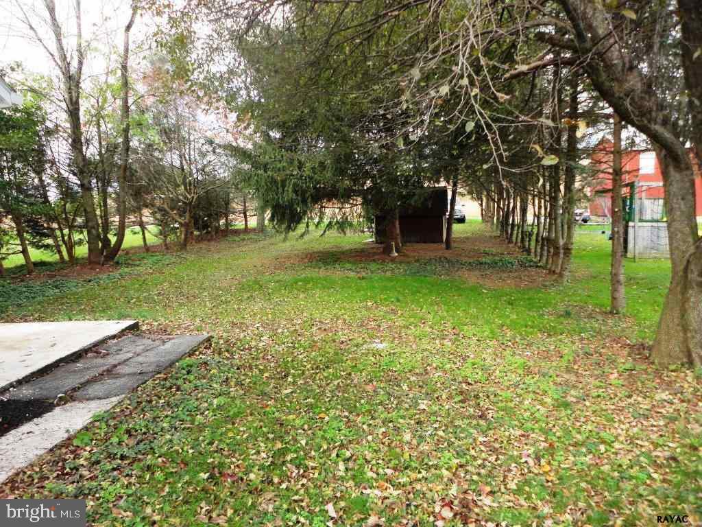 39 West Hanover Street Spring Grove, PA 17362 - Photo 6 of 28