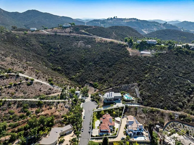 $1,699,999 | 2535 San Clemente Avenue, Vista, CA 92084