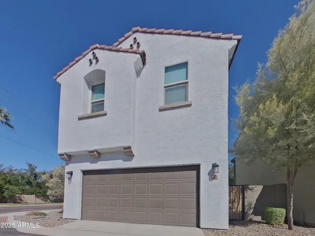 $1,949 | 2929 North 28th Street, Unit 13, Phoenix, AZ 85016