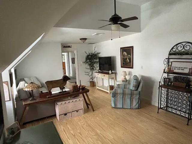 $2,400 | 5 Horton Street, Unit F, Newburyport, MA 01950