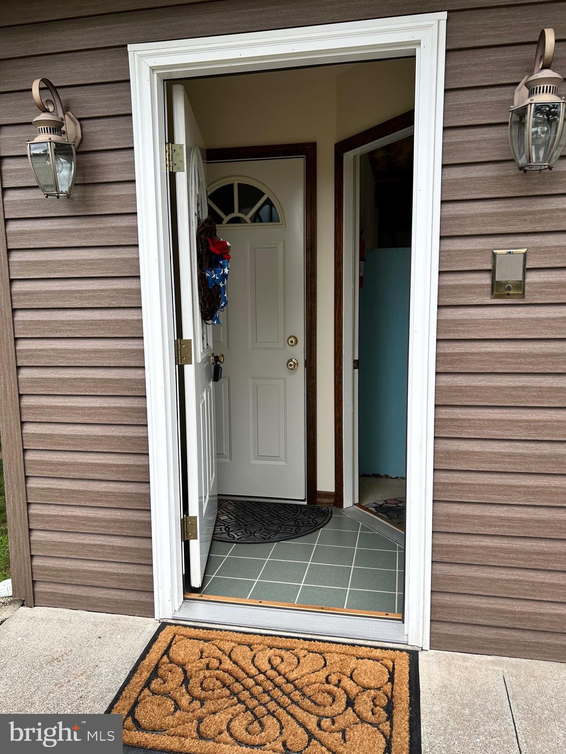 121 Berry Road Andreas, PA 18211 - Photo 6 of 31 Entrance to Apartment and Garage