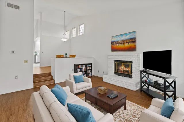 $315,000 | 3900 Park Cir Lane, Unit B, Carmichael, CA 95608