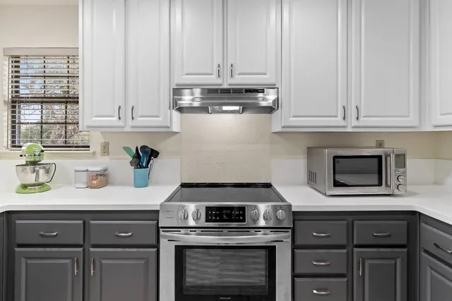 $315,000 | 3900 Park Cir Lane, Unit B, Carmichael, CA 95608