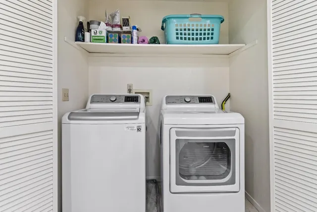 $315,000 | 3900 Park Cir Lane, Unit B, Carmichael, CA 95608